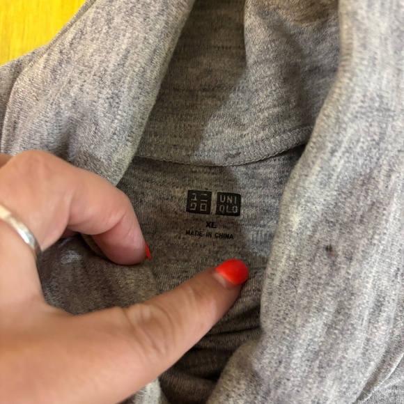 Uniglo long sleeve 100% cotton turtle neck - Picture 2 of 4